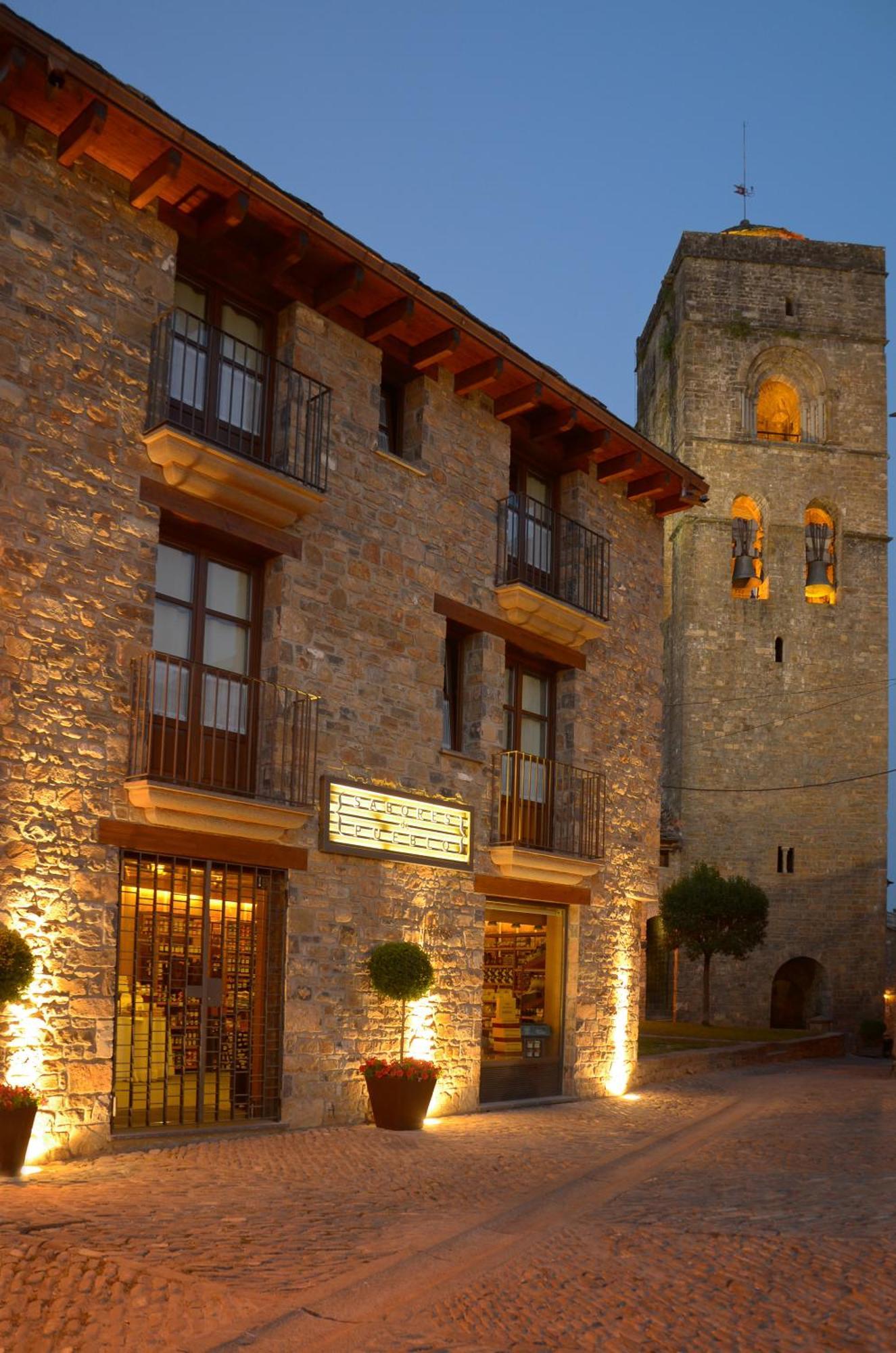 Apartamentos El Palacete De Aínsa Exterior foto